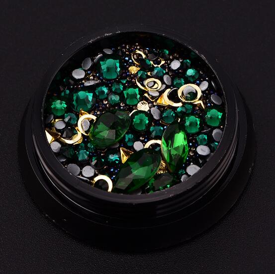 Blanding stil bittesmå perler ting krystal dekorationer gør det selv håndværk flade diamanter farverige nail art metal nitte harpiks smykker fyldstoffer: 4 grønne