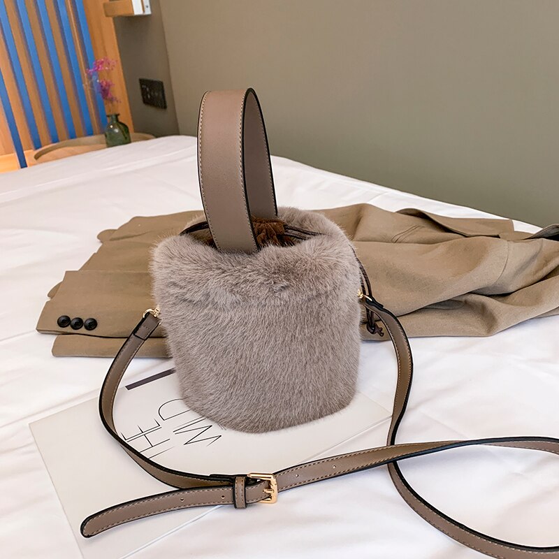 Elegante feminino tote balde saco 2020 moda nova alta qualidade macio de pelúcia designer bolsa de viagem bolsa ombro mensageiro: Brown