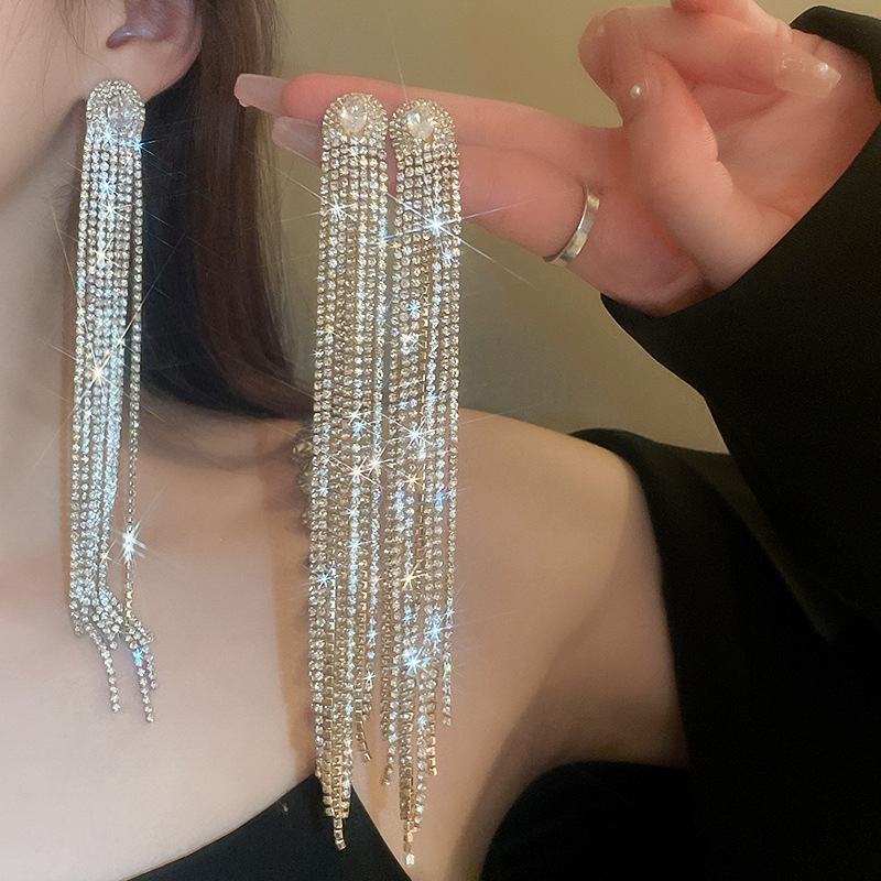 Geometryczne długie frędzle kryształbyć winnym kolczyki wiszące dla kobiet 2023 srebrny złoty kolor kolczyk ze strasem biżuteria na wesele