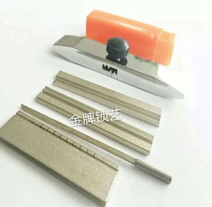 Tinfoil security door tool