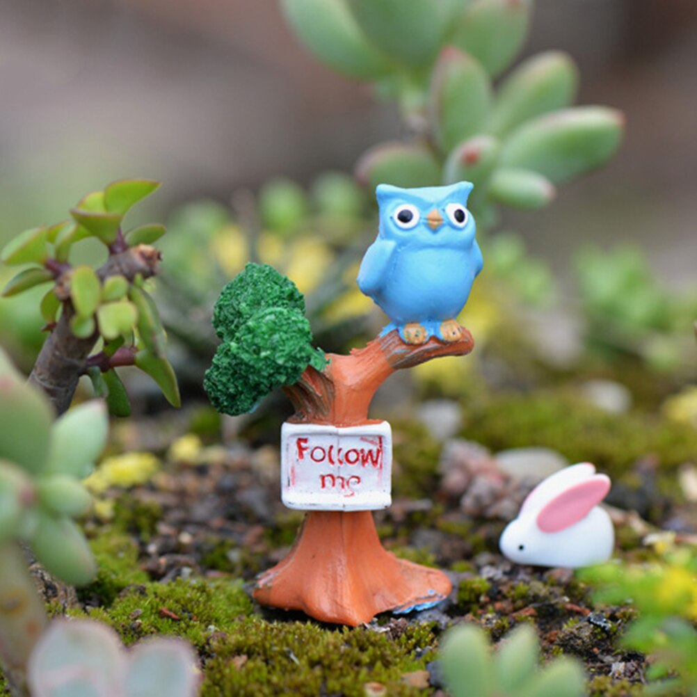 1PCS DIY Resin Owl & Tree Branch Mini Crafts Miniatures Fairy Garden Ornaments Bonsai Micro Landscape Garden Decoration: blue