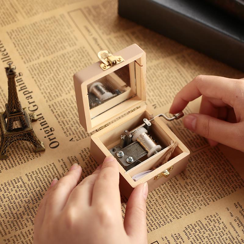 Wooden Music Case Eight Tone Box Music Box Christmas Plant Ornaments Keepsake Kids Beautiful
