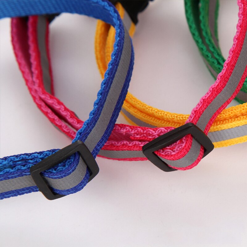 Venta de Collar lindo perro hebilla Correa con campanilla correa ajustable noche brillante reflectante Collar de seguridad para mascotas