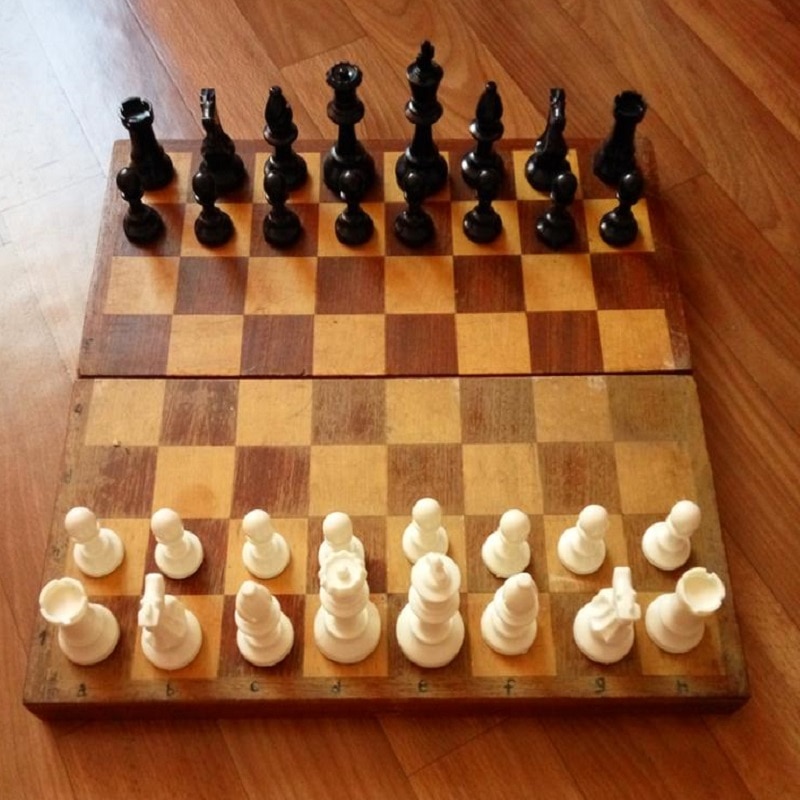 32 Classical Chess Pieces/Plastic Complete Chessmen International Word Chess Game Entertainment Early Educational Tool J11