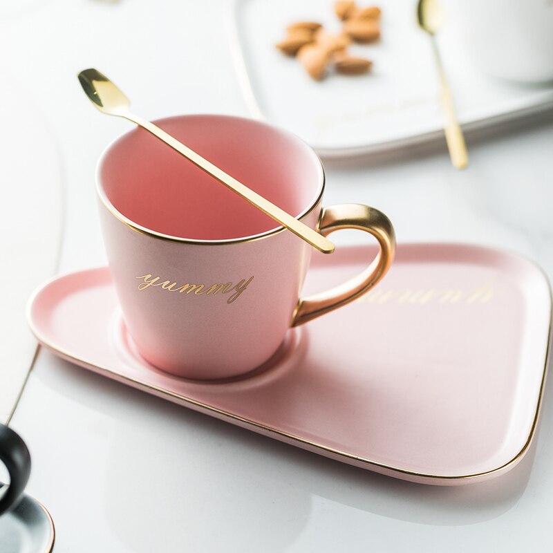 Gold Rim Ceramic Coffee Mug Tumbler Tea Cup and Saucer Set Porcelain Gold Spoon Mugs Cute Dessert Cups Bone China Tea Sets