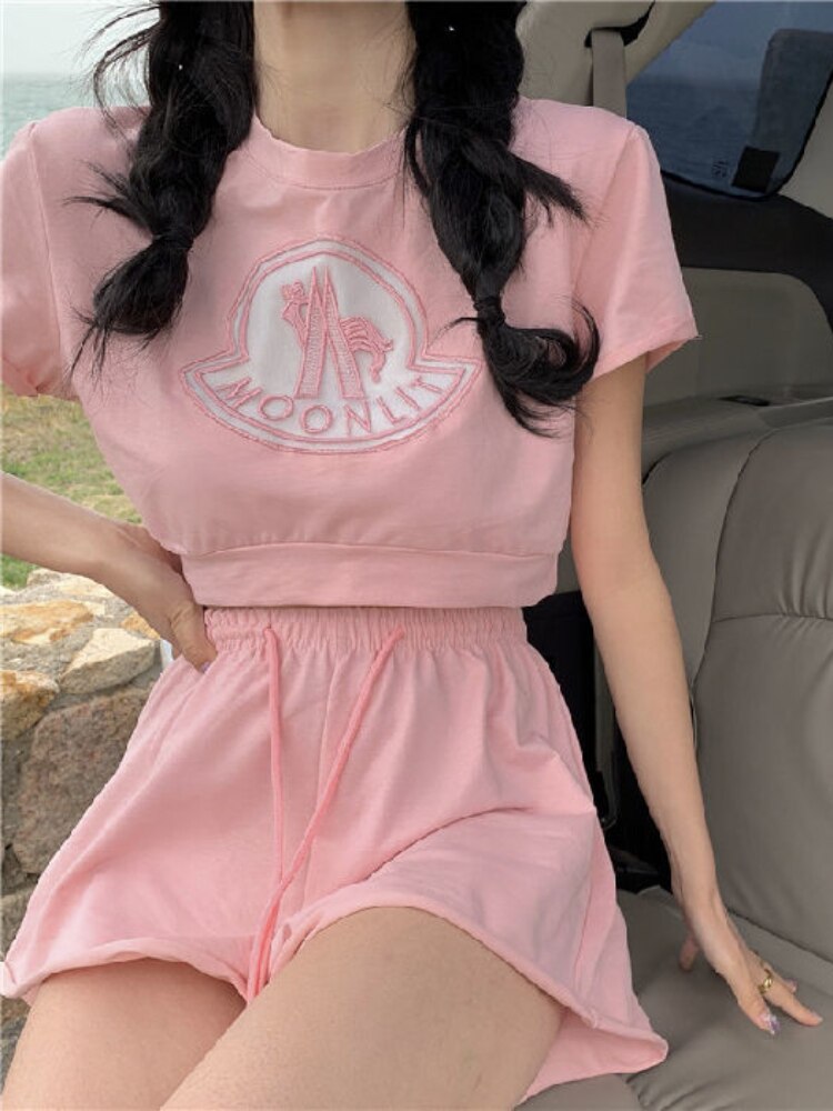 Badypczd Sports Suit Short-sleeved T-Shirt Top Wide Leg Gym Shorts 2022 Summer Women&#39;s Two Piece Workout Clothes Set