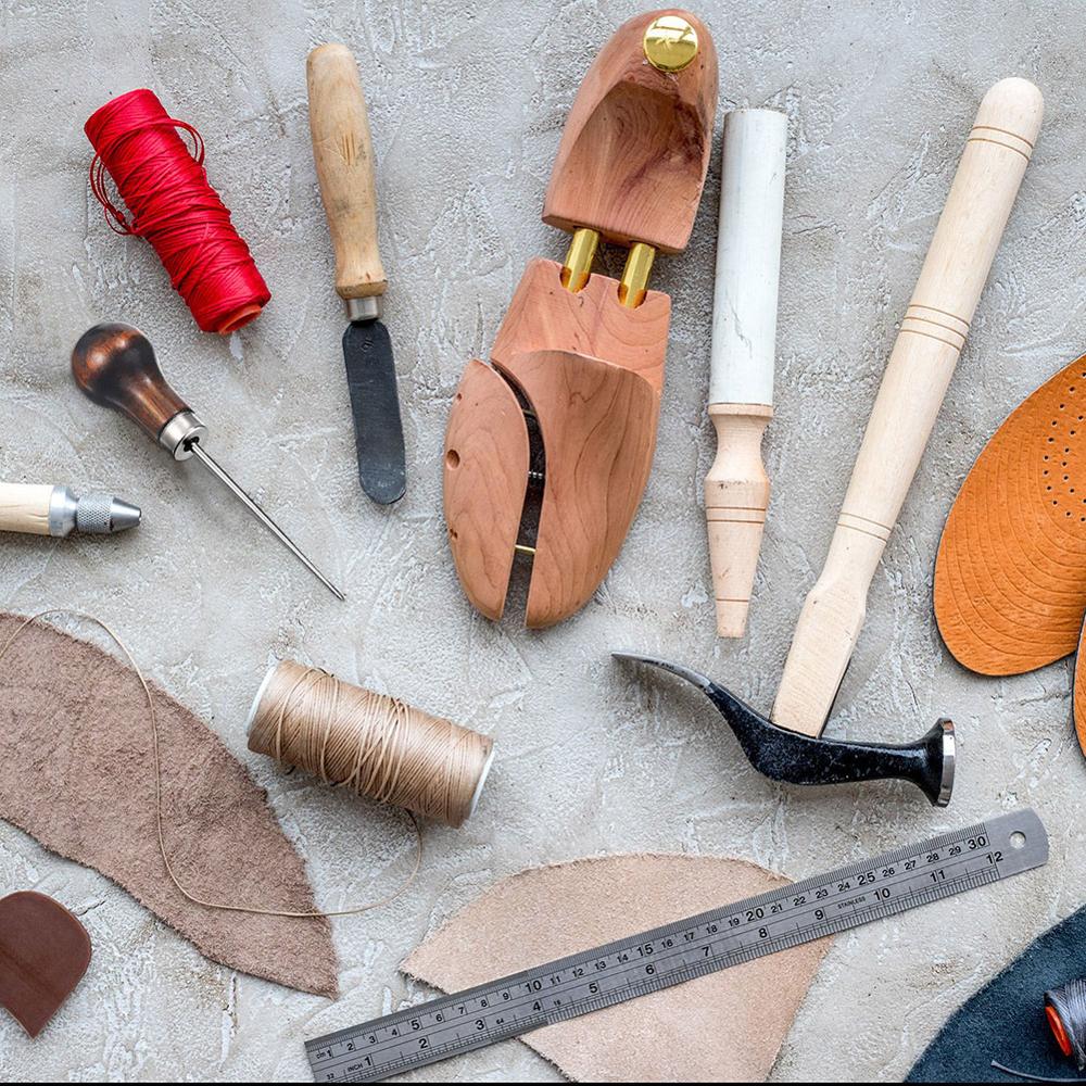 2Pcs Gourd Shape Awl Tailors Awl Wooden Handle Scratch Awl For DIY Handmade Shoes Canvas Leather Hole Punch Awl Maker Tool