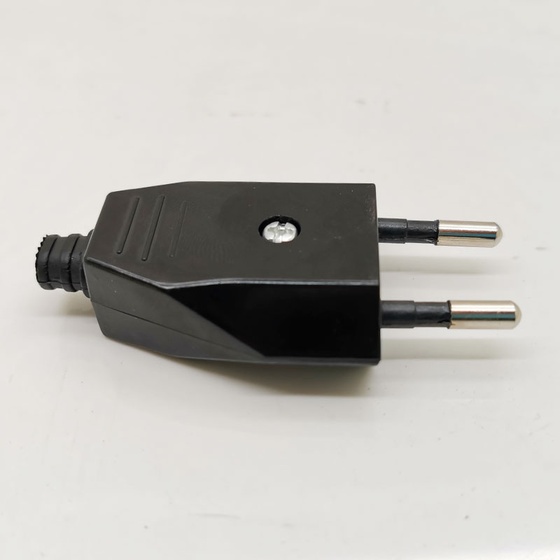 Eu European Rewireable Outlet Electric Plug Socket 2 Pin Female Male Wiring Plugs and Sockets AC Power Connector Covertor: Black Plug