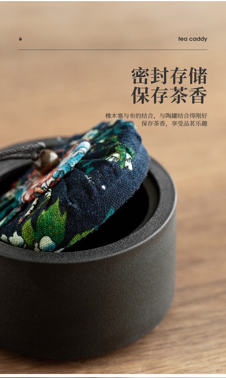 Gruba ceramika zwierzęta pochowane w urnach w doniczki ceramiczne lub w niszach baru