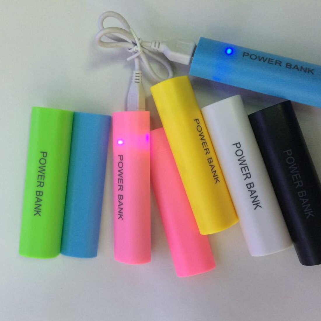 Mini Bunte DIY Tragbare USB Handy, Mobiltelefon Energie Bank Ladegerät Pack Kasten Für 1x18650 Batterie fallen