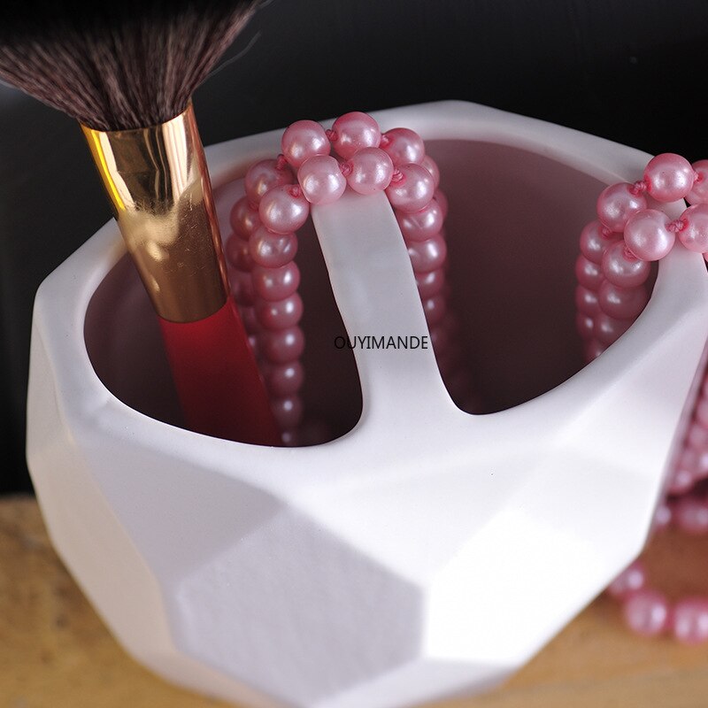 Ceramic Toothbrush Holder Bathroom Accessories Rest Room Toothbrush Rack Toothbrush Cup Set Couple Toothbrush Holder