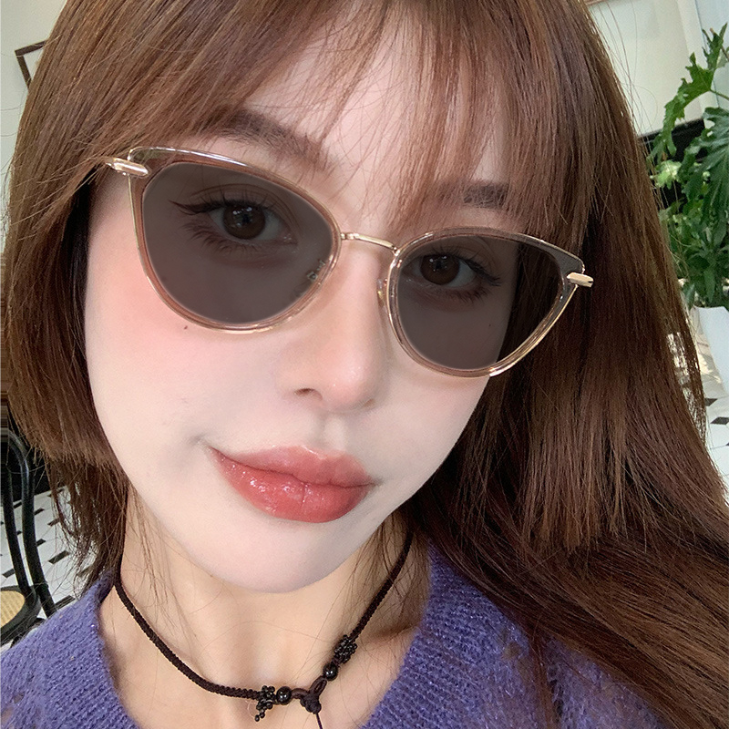 Gafas fotocromáticas Retro ultraligeras con montura de ojo de gato para miopía, gafas que cambian de Color de alta gama, gafas antiluz azul para cerca de la vista