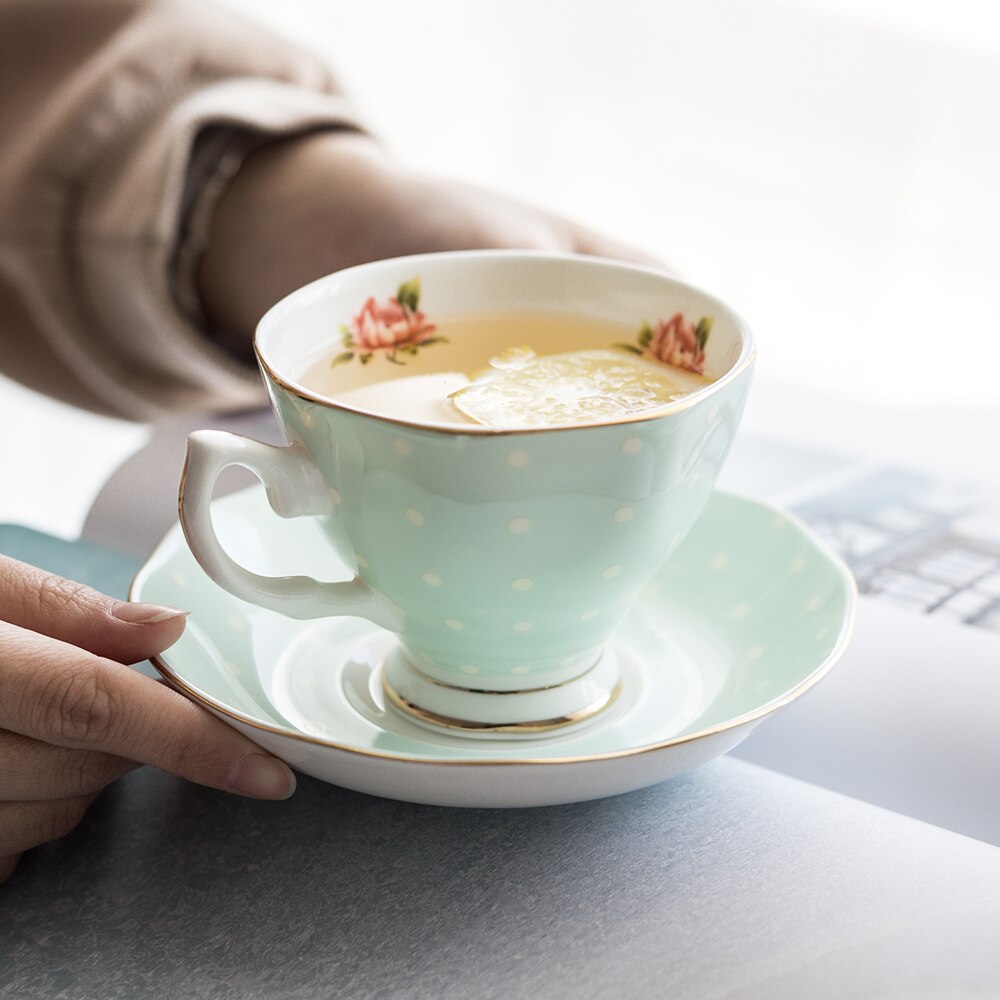 Creativity Flower Tea Cup Saucer Bone China Nordic Modern Eco Friendly Coffee Cups Luxury Reuseable Canecas Drinkware EK50BD