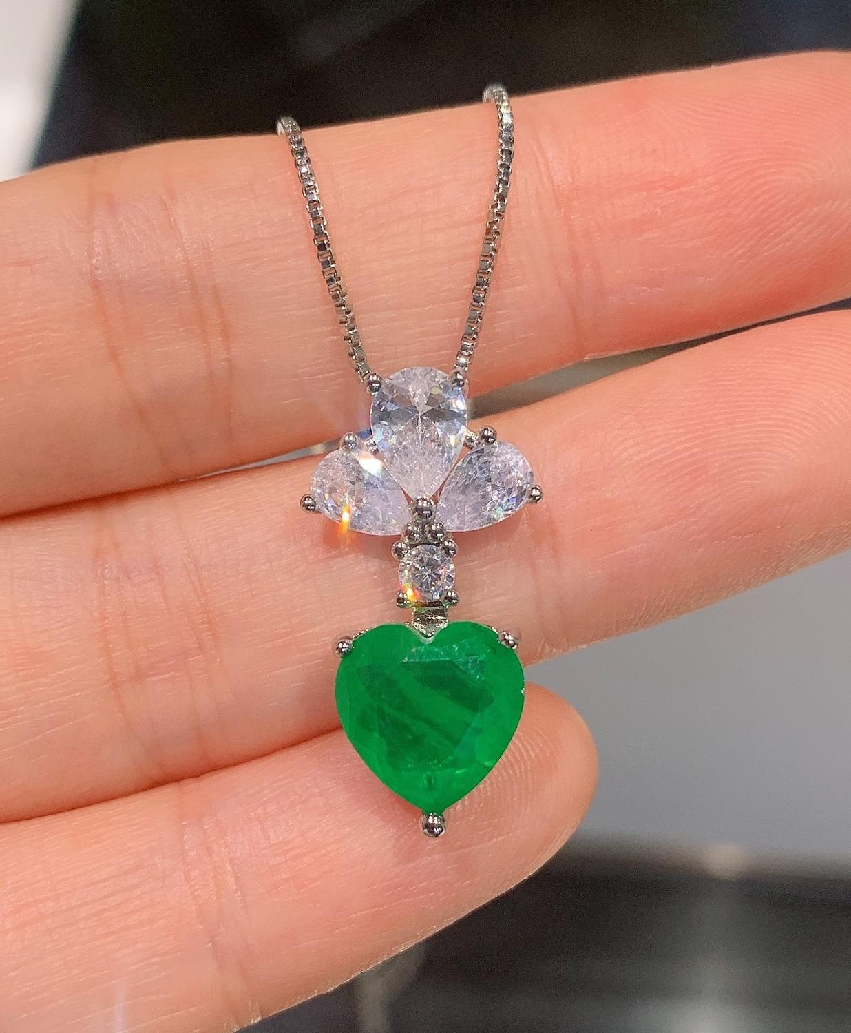 Creato Paraiba cuore Verde Smeraldo Della Pietra Preziosa Dei Monili impostato per Le Donne in Argento 925 della vite prigioniera di colore Orecchini Collane del pendente per I Regali di Nozze