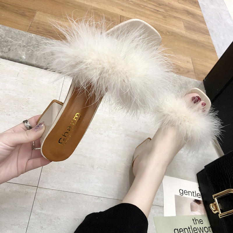 Gennemsigtig pels slides kvinder sko tykke høje hæle fluffy fjer hjemmetøfler slip på firkantet tå dame lodne hår klipklapper