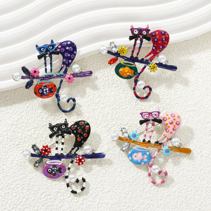 Cartoon Color Cat Enamel Brooch Cute Funny Animal Metal Badge Lapel Pin Suit Dress Jewelry Accessories For Friends