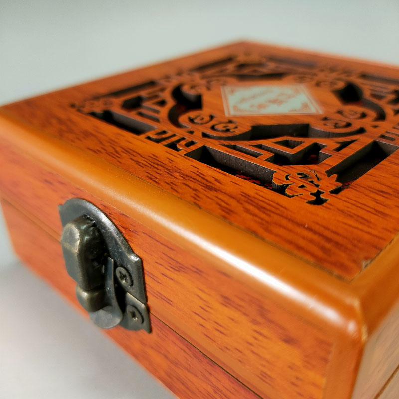 Caja de almacenamiento de madera forjada hecha a mano, exquisita caja clásica china de estilo antiguo para pulsera, collar y joyería