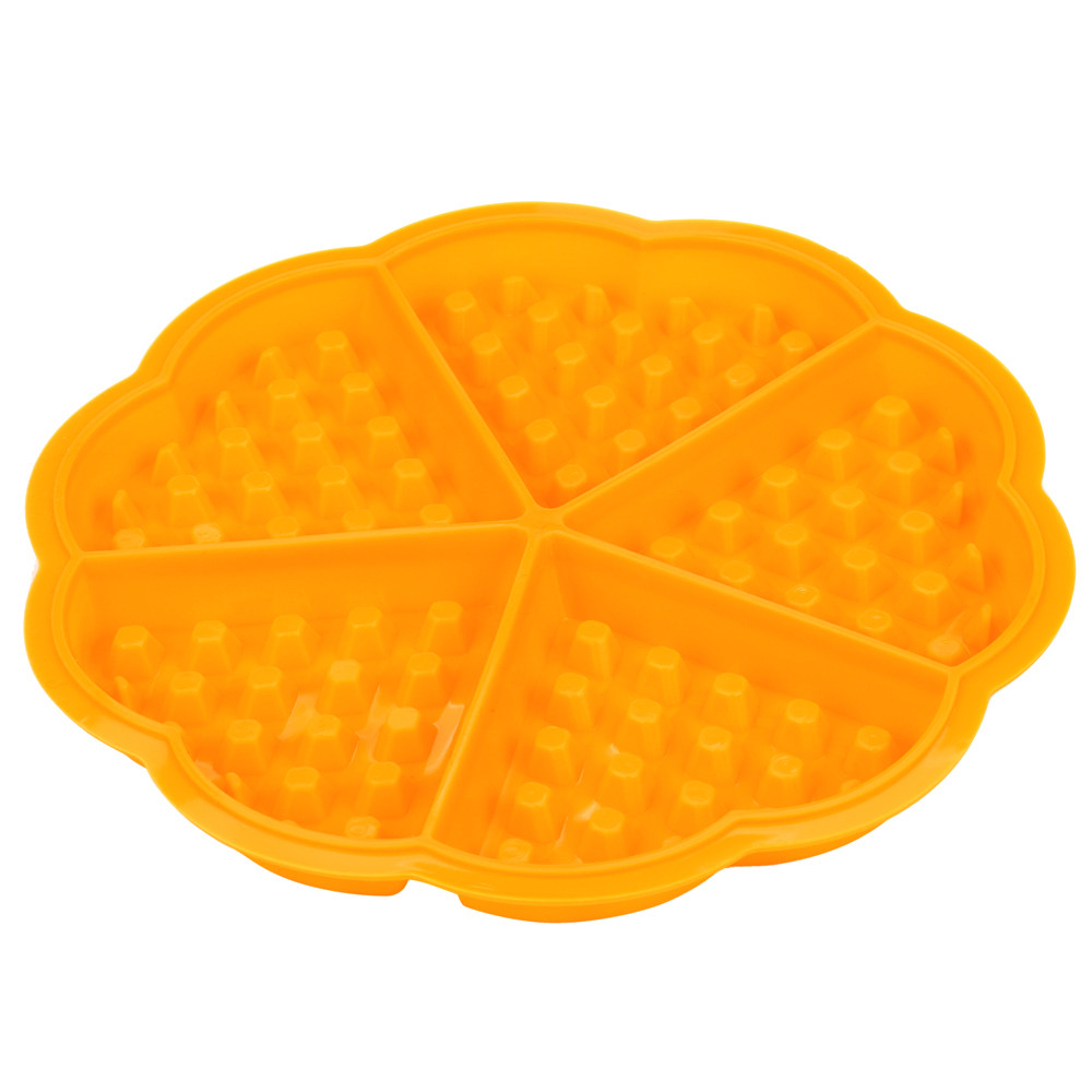 Clean Kitchen Food Grade Silicone Mini Round Waffles Pan Cake Baking Mould Mold Waffle Tray Red H5