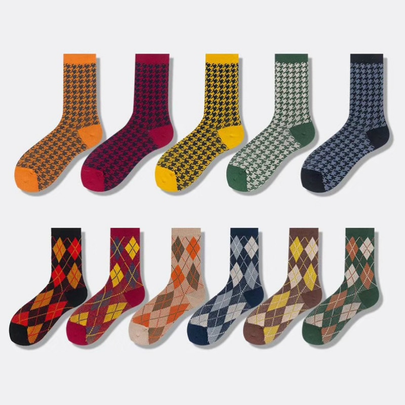 1 par besättningsstrumpor medellånga unisex roliga söta strumpor coola casual street wear rutigt retro brittisk stil strumpor roliga
