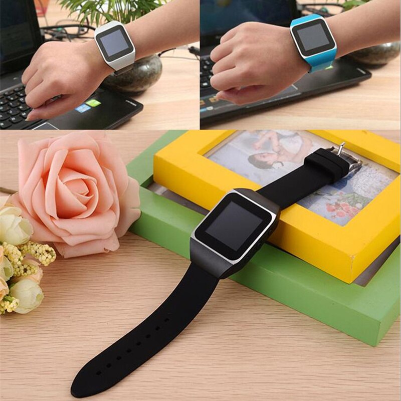 Reloj inteligente Bluetooth con reproductor MP3, reloj inteligente con pantalla táctil sin pérdidas y compatibilidad con FM, podómetro, Ebook, películas y grabación de voz, 4/8GB
