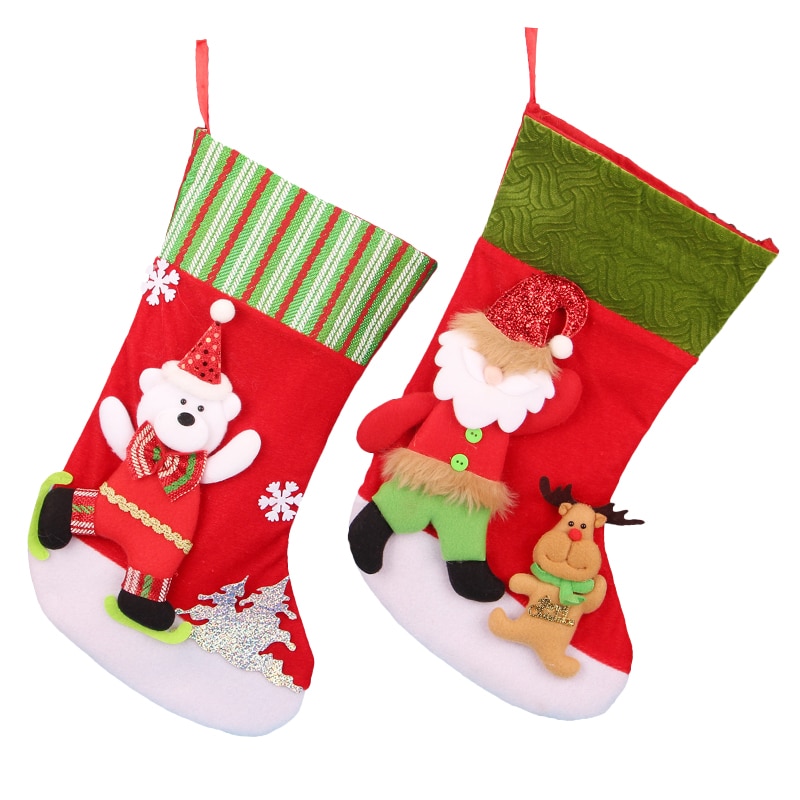 Activiteitenbenodigdheden accessoires rollenspel leuke kerstsokken verschillende kleuren en patronen hangend aan de muur