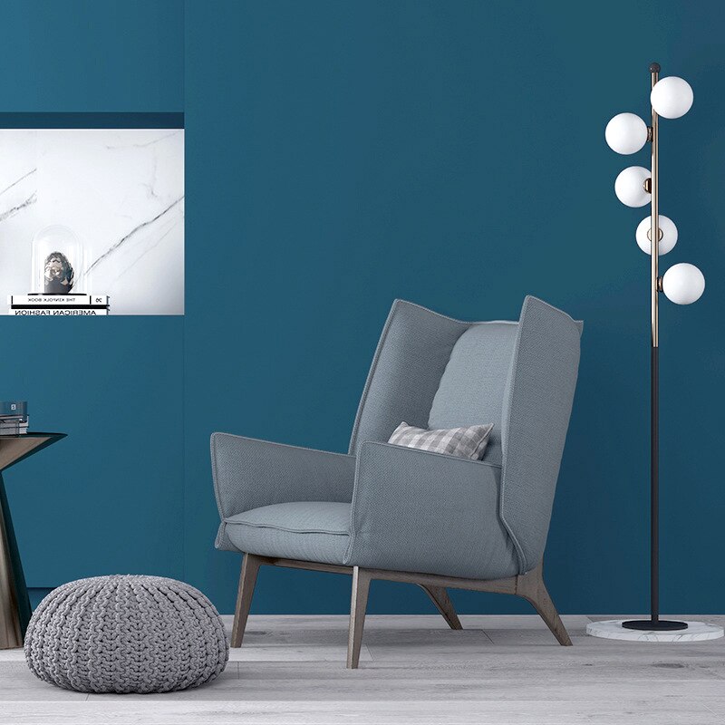 Mörkblå benso blå indigo blå blå enfärgad enfärgad tapet modern minimalistisk nordisk sovrum vardagsrum fondvägg