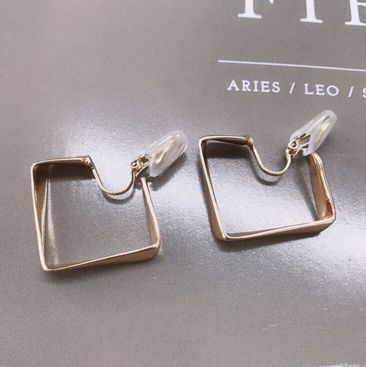 WENHQ Neue Geometrische Gold Farbe Clip auf Ohrringe Keine Durchbohrten Quadratische bilden ErkläSprosse Hypoallergen Manschette Ohrringe: Dreieck Clip