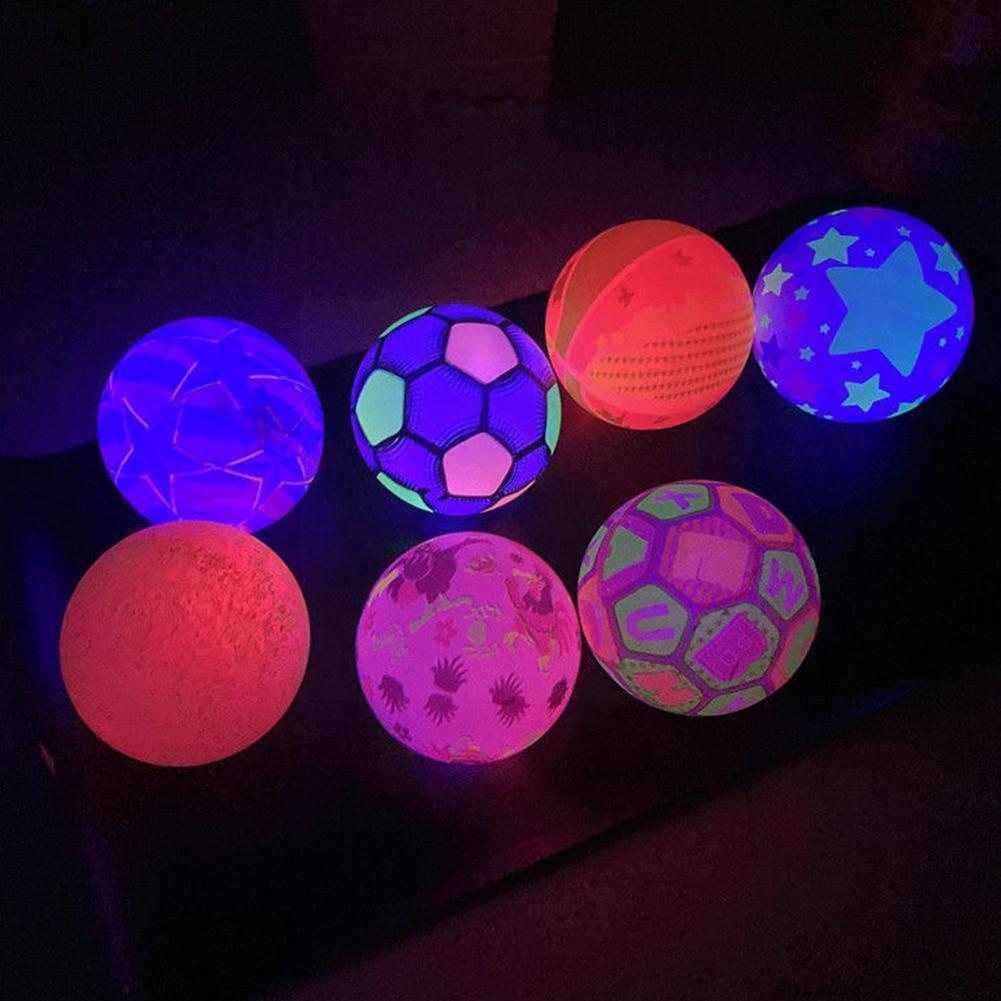 22Cm Lichtgevende Bouncy Bal Speelgoed Led Licht Opblaasbare Bal Voetbal Basketbal Outdoor Sport Speelgoed Voor Kinderen Spel D5R4