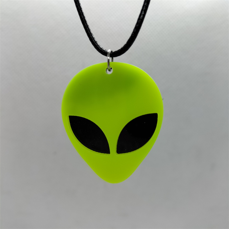 Yungqi Alien Mask Shape Arcylic Charms Pendant Necklaces for Women Girl Minimalist Rope Chain Choker Necklace Jewelry Collier: Antique Gold Plated