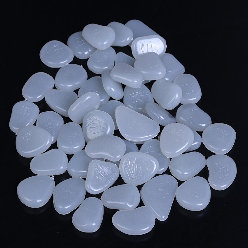 50 sztuk wystrój ogrodu świecące kamienie świecą w ciemności dekoracyjne kamyki na zewnątrz dekoracja akwarium żwirowe skały akwarium mieszać kolorów: zielony