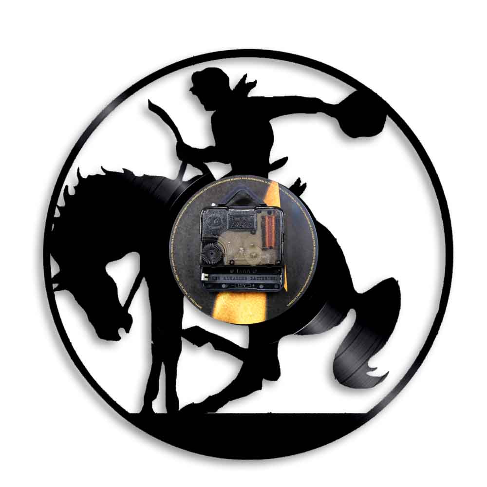 Westlichen Nacht Licht Cowboy Zauberstab Lampe Horsebreaker Sattel Pferd Vinyl aufzeichnen Wanduhr Dekorative Jahrgang Zauberstab Kunst Hängen Uhr