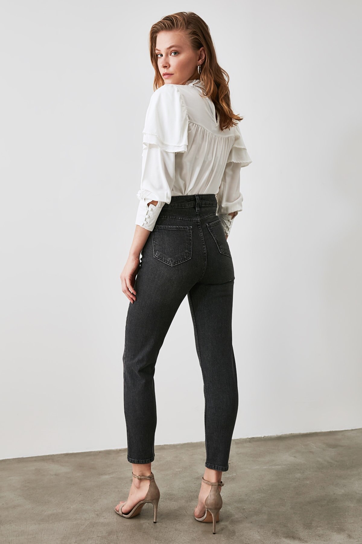 Trendyol High Bel Mom Jeans TWOAW21JE0358