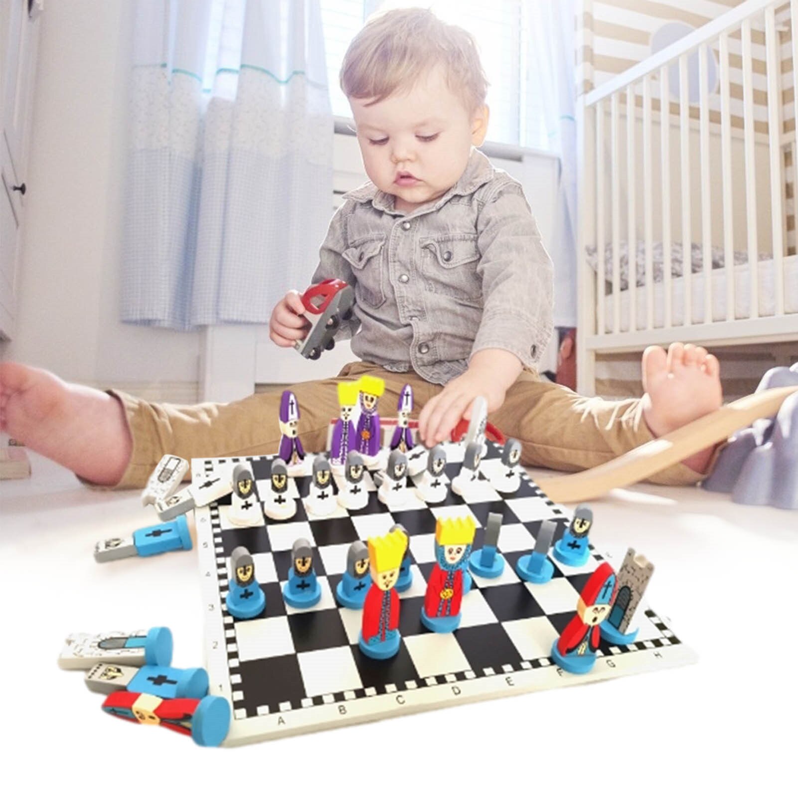 Wooden Chess Set Chess Board and Crafted Chess Pieces