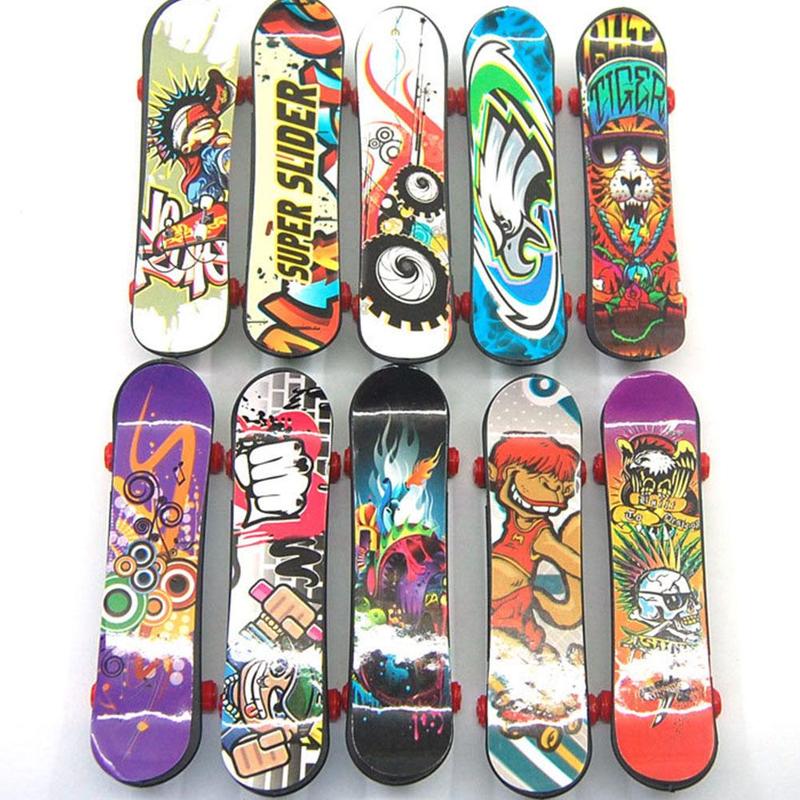 1 Pcs Mini Vinger Skateboard Kinderen Vingertop Sport Plastic Vinger Skateboard Voor Kinderen Kleur Willekeurige Levering