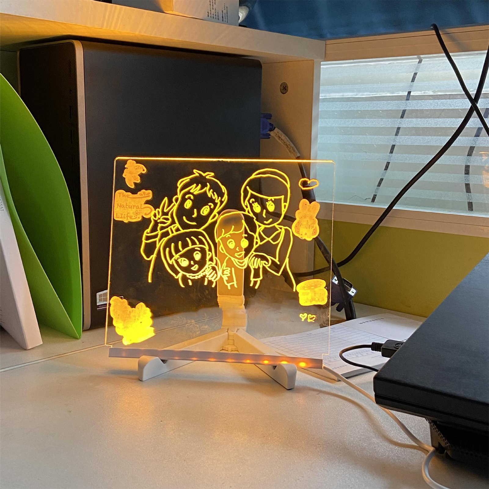 LED-verlicht magisch notitiebord Desktop Memo Notitiebord Uitwisbaar wit bord voor kinderen DIY-schilderen met 7-kleurige pennen