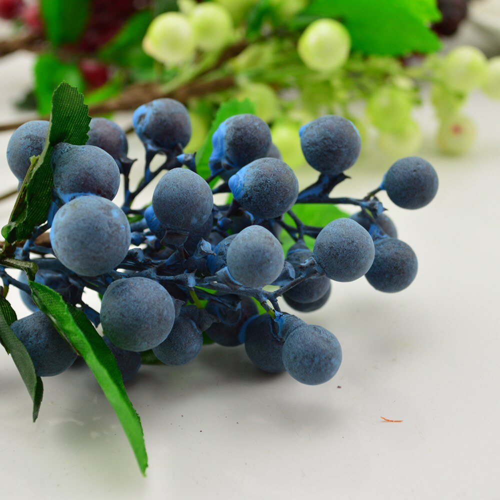 Billige kunstige blåbær frugt bær til bryllup hjem vase dekoration ornamental blomsterpotte diy støvdrager silke planter blomster: Blåbærfarve