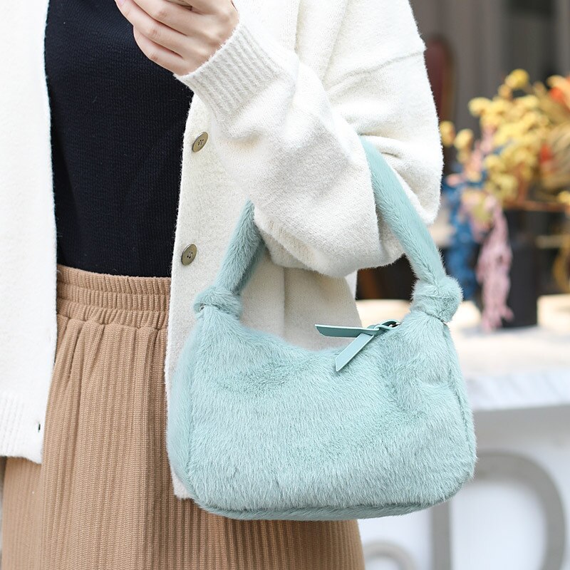 Retro Schoudertas Voor Vrouwen Trendy Winter Faux Fur Handtas Vrouwelijke Kleine Pluche Koppelingen Tassen Casual Vrouwen Hand Purse: Green shoulder bag
