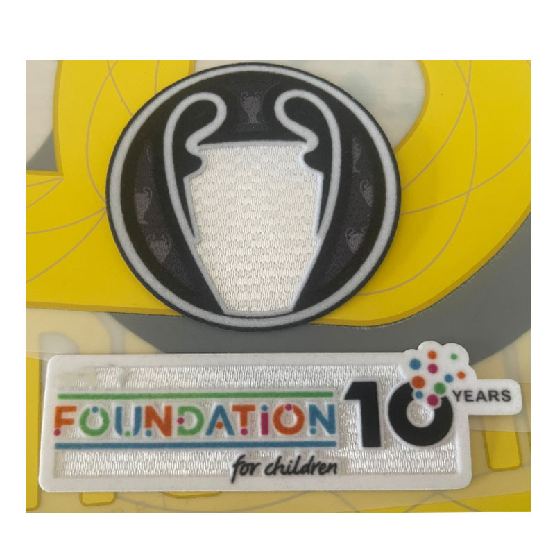 Naszywki Odporne na zużycie piłki sportowe Naprasowanka robić naszywki na koszulkę piłkarską Najwyższa jakość: Czarny nikiel