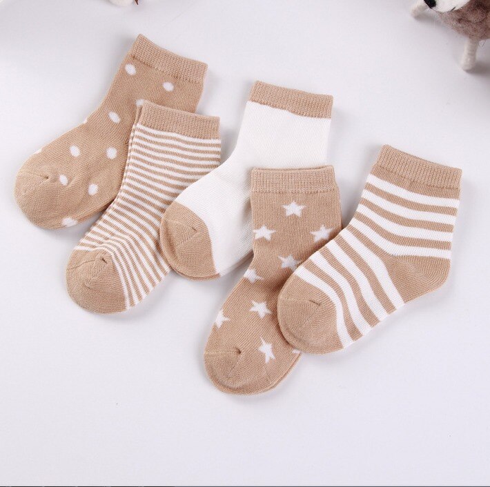 5 pares/lote 0 a 6 anos crianças meias de algodão macio menino menina do bebê bonito dos desenhos animados listra quente pontos moda escola outono inverno: Khaki / 4 to 6 Years