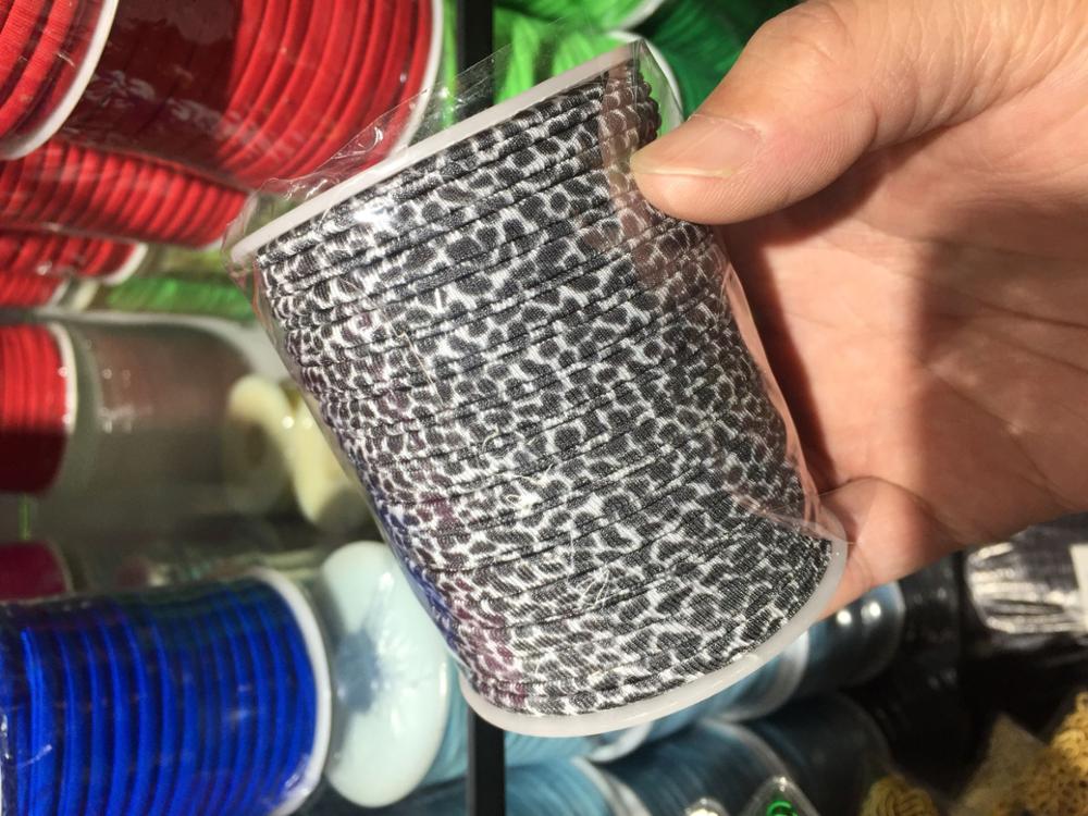 5mm 20 meter / spole flerfarvet leopardprint elastisk lycra snor syet rundt lycra snor lycra strip til diy smykker mærkning: Hvid sort leopard