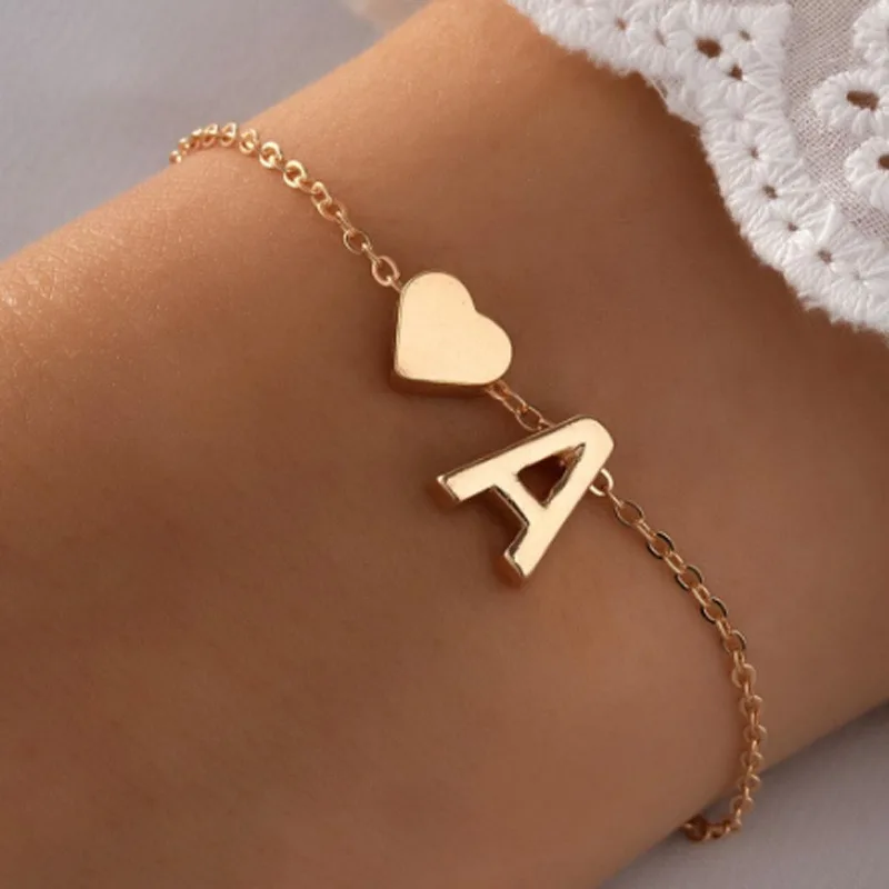 Lettera mini amore cuore Bracciale a catena sottile Semplice catena a mano minimalista per le donne Ragazze Decorazione di gioielli Regalo di compleanno