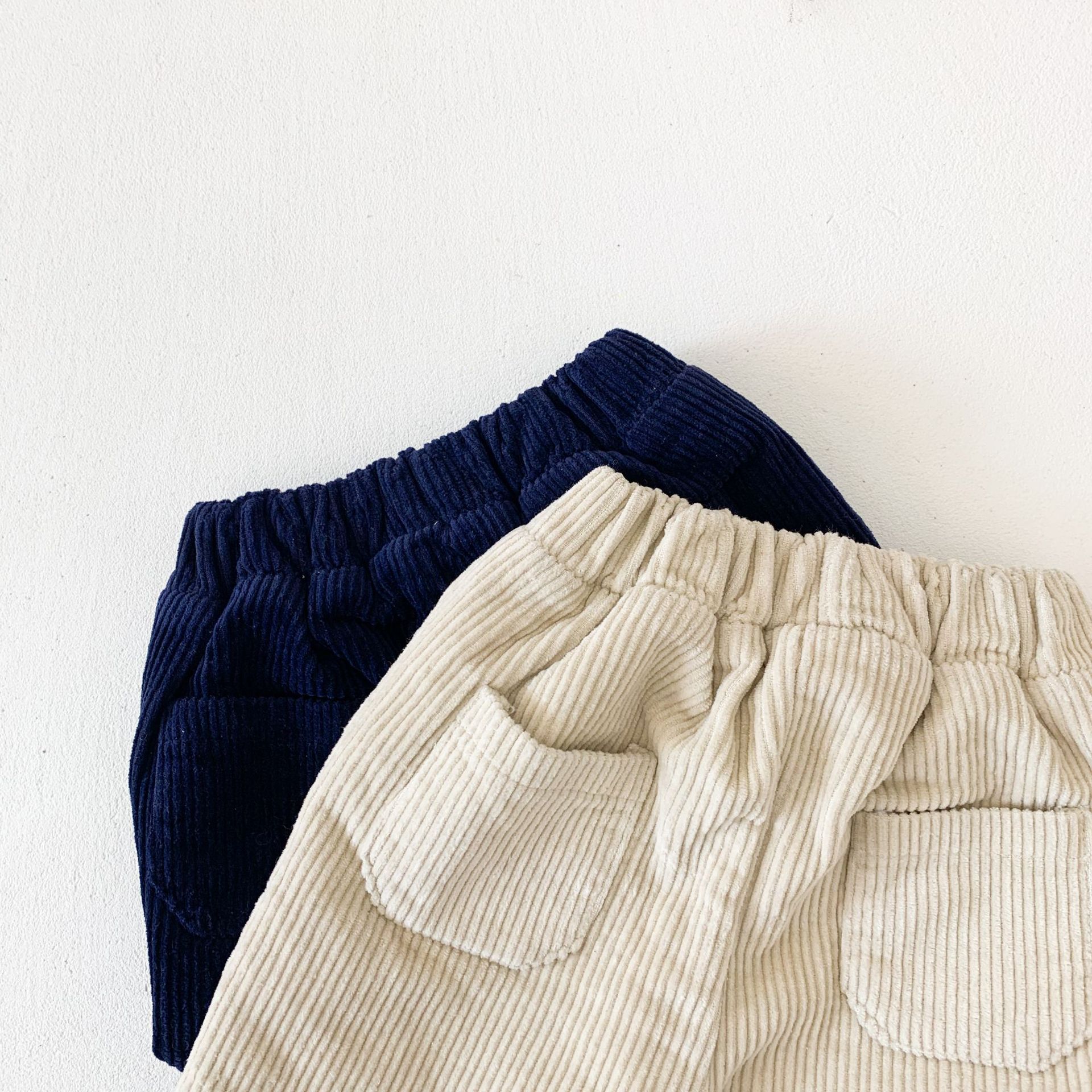 Kinderen casual elastische taille pure katoenen corduroy broek baby effen kleur plus fluwelen broek jongens en meisjes winter warme broek