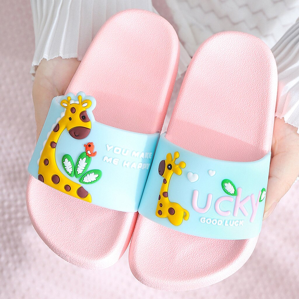 Pantoufles d'été Parent-enfant girafe chaussures maison antidérapant piscine pantoufles en plein air dessin animé imprimé sandales décontractées chaussures plates: Rose / 4-5Years