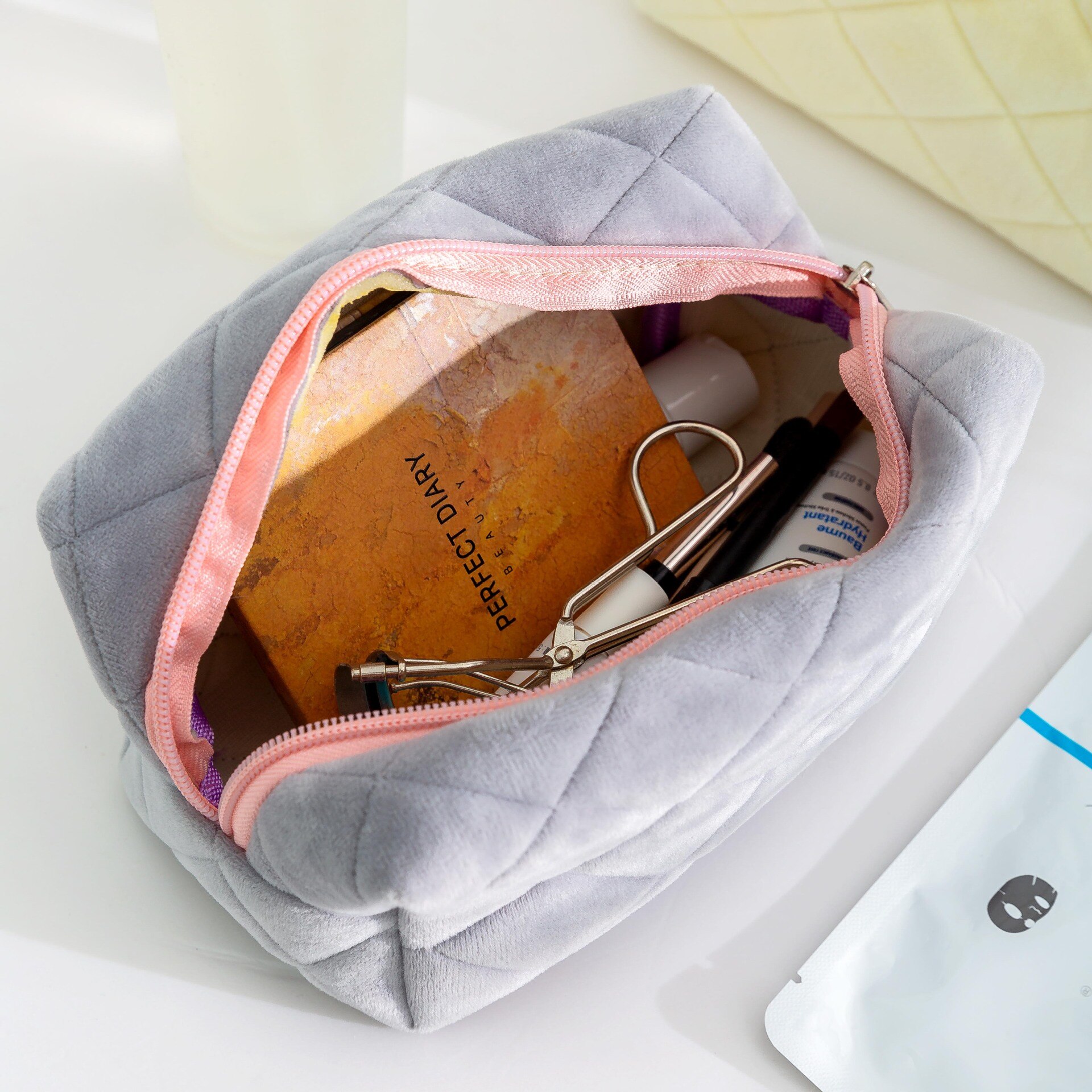 Custodia cosmetica in velluto borsa per cuscino morbida di grande capacità borsa per custodia portatile per ragazze custodia per matita per studenti griglia per cancelleria