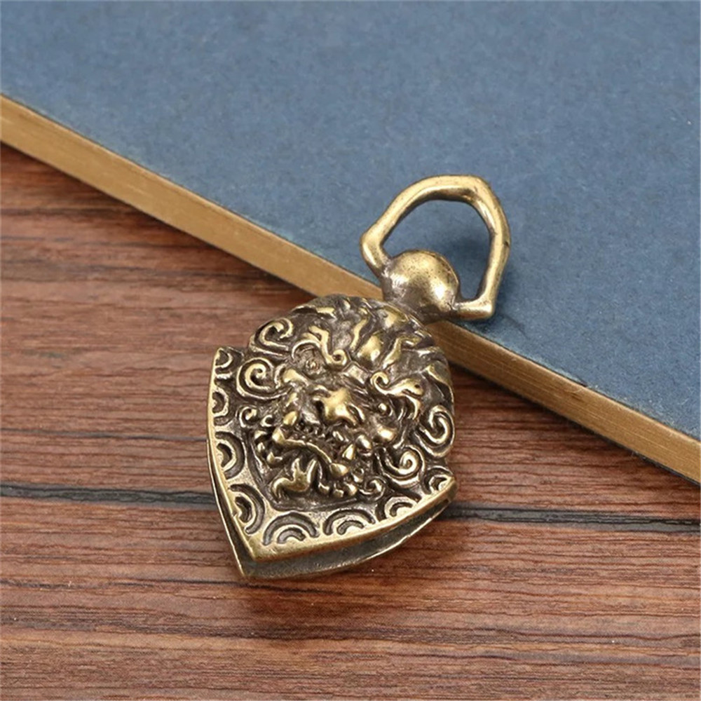 Brass Handicraft Magic Bell Wind Bell Tibetan Bronze Bell Keychain Pendant For Cristmas Home Decoration Pendant Antique Bell