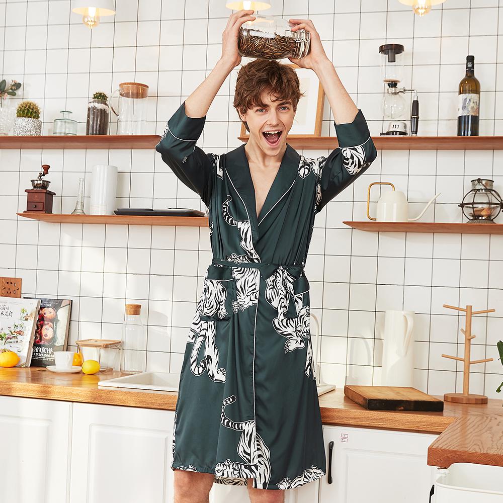 Silky Kimono Robe Bath Gown Chinese Male Long Sleepwear Animal Print Pajama Casual Rayon Robes Men Full Sleeve Nightwear
