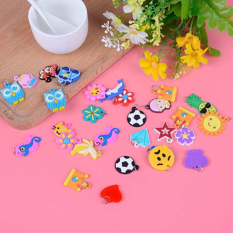 30Pcs Diy Kleurrijke Loom Rubber Band Armband Sieraden Maken Kralen Speelgoed Kleurrijke Dier Bloem Kralen Hangers Willekeurige Stijl