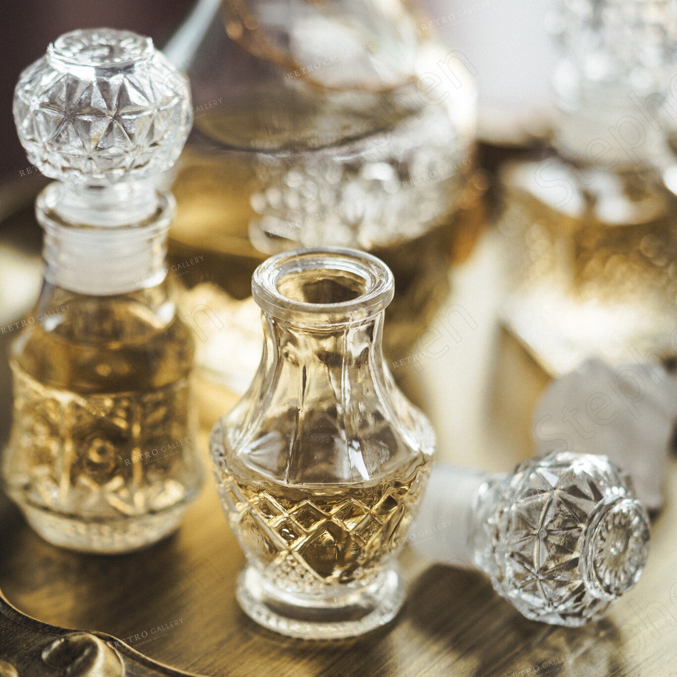 Mini botellas de cristal de estilo Vintage francés, frasco de cristal prismático europeo para artesanía en relieve, Perfume, decoración de tocador
