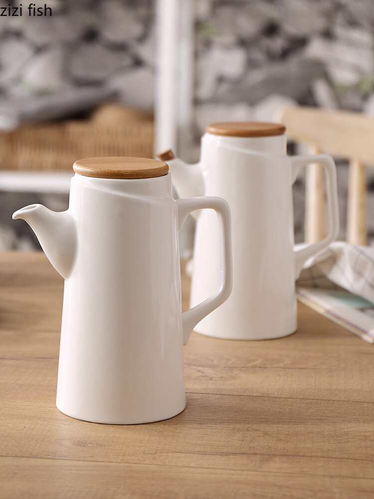 Aceitera de cerámica blanca de estilo europeo, botella de vinagre, utensilios de cocina de porcelana, jarra sellada Simple con tapa de madera, decoración del hogar