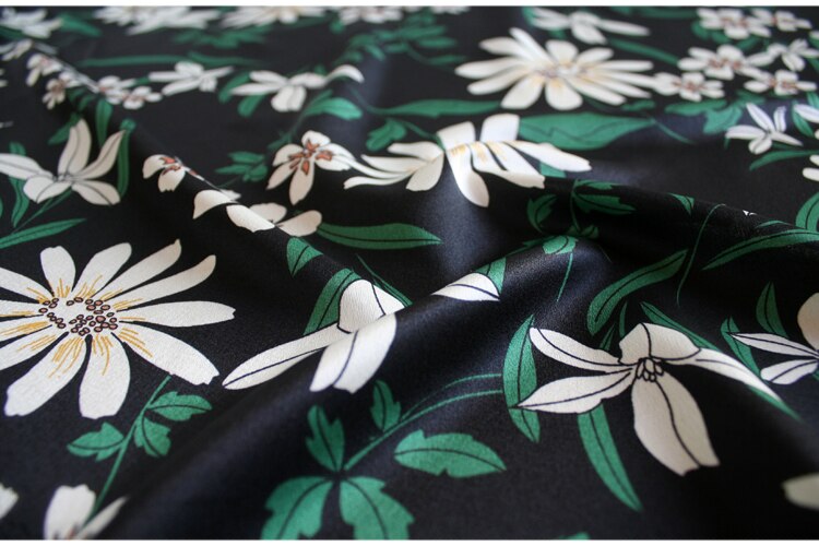 145x100 cm Geïmporteerd Mode Bloemen satijn voor Vrouwen Zomer strand Jurk, Sjaals, Gordijnen, Shirt naaien Patchwork Bekleding